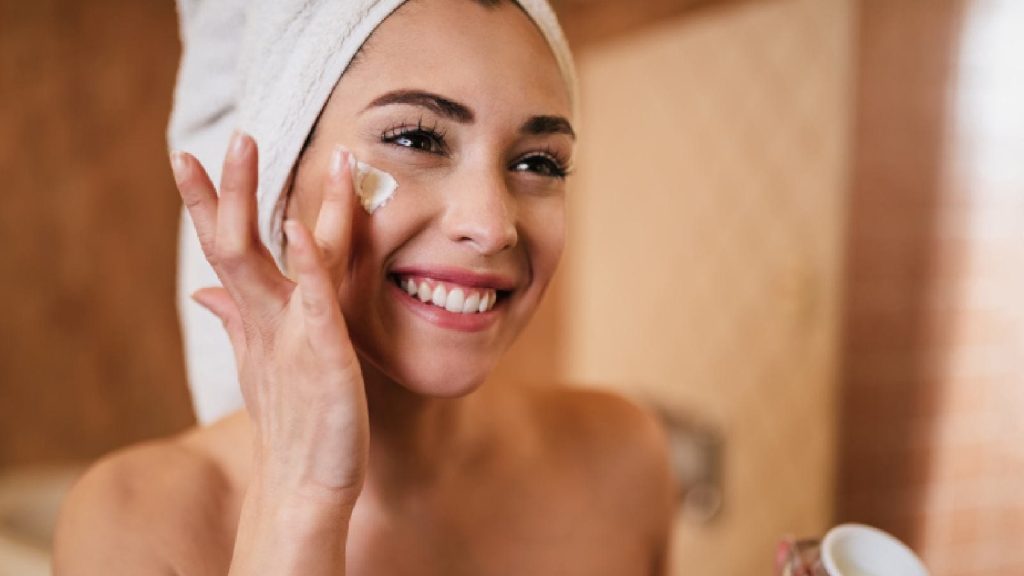 Skincare products for sensitive skin: How to pick the right one